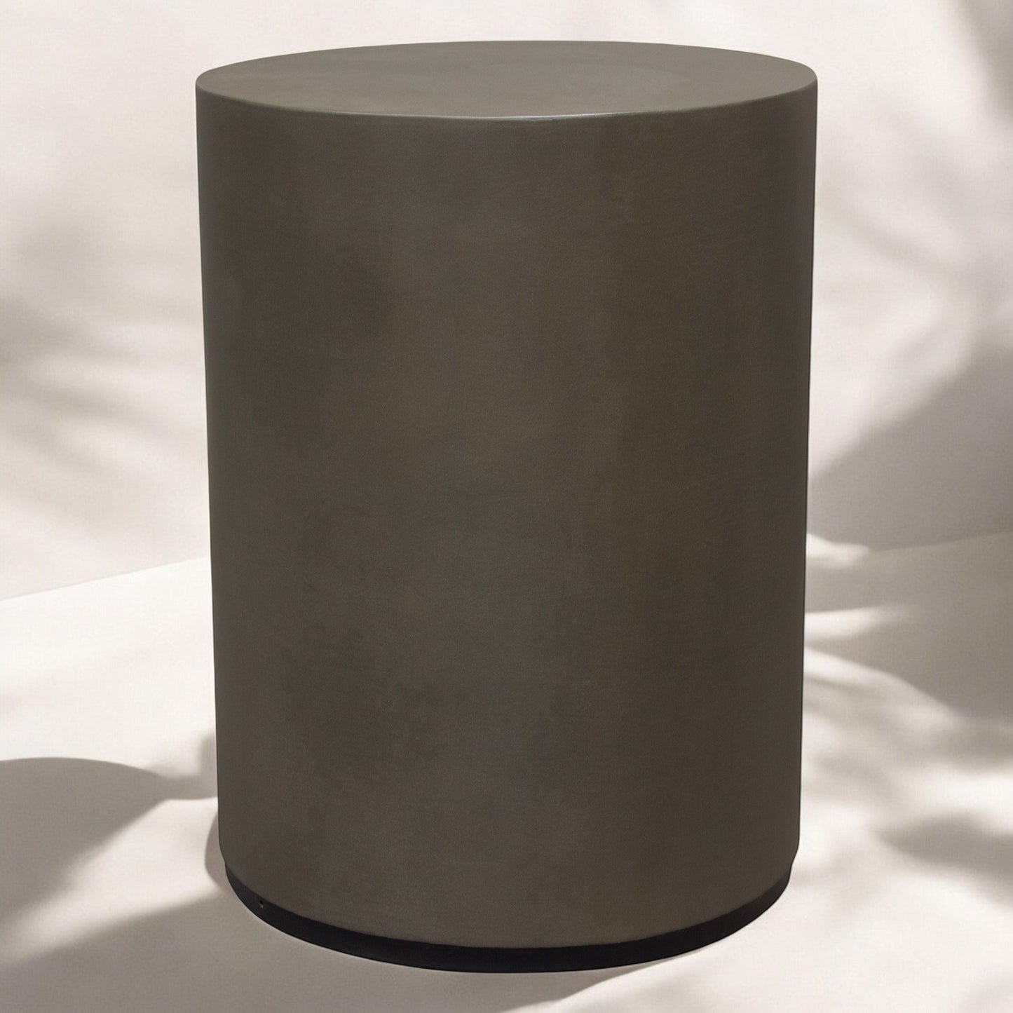 Montage Round End Table