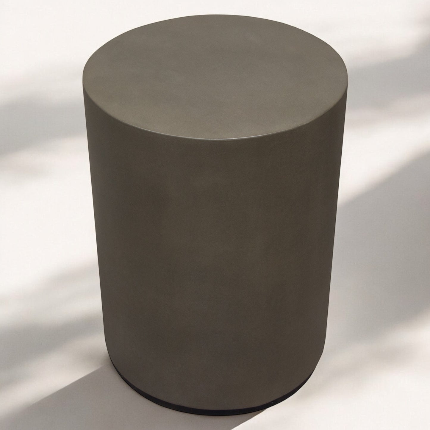 Montage Round End Table
